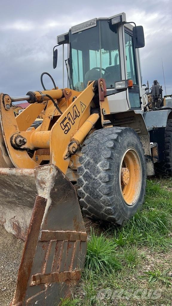 Liebherr L 514 Vezetőfülke és belső tartozékok