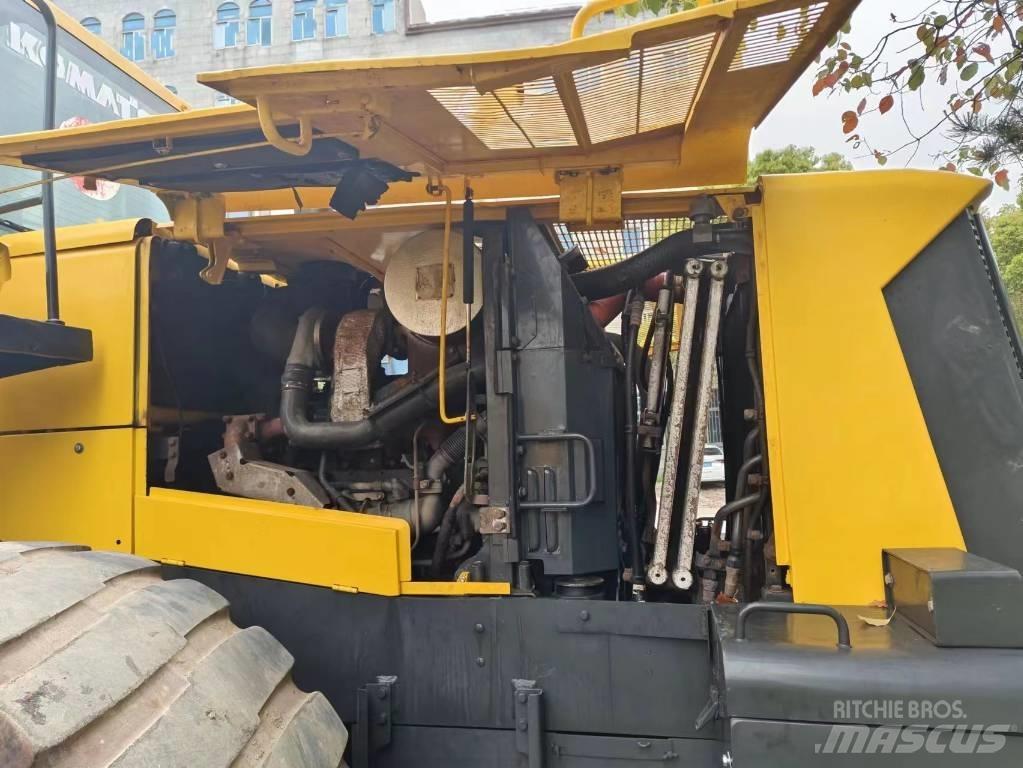 Komatsu WA 470 Gumikerekes homlokrakodók