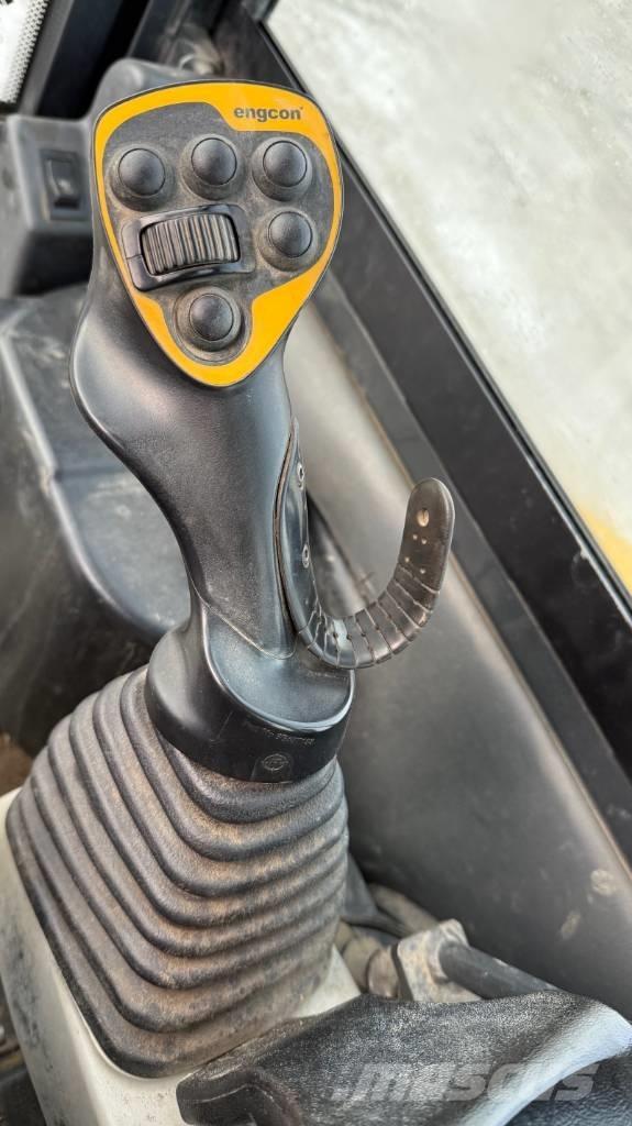 Komatsu PC 26 MR-3 Mini kotrók < 7t