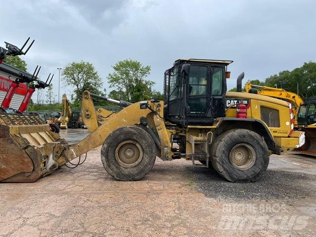 CAT 930 K Gumikerekes homlokrakodók