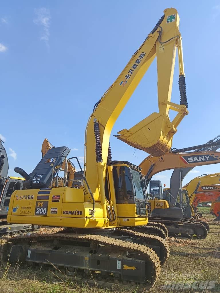Komatsu PC 200 Lánctalpas kotrók