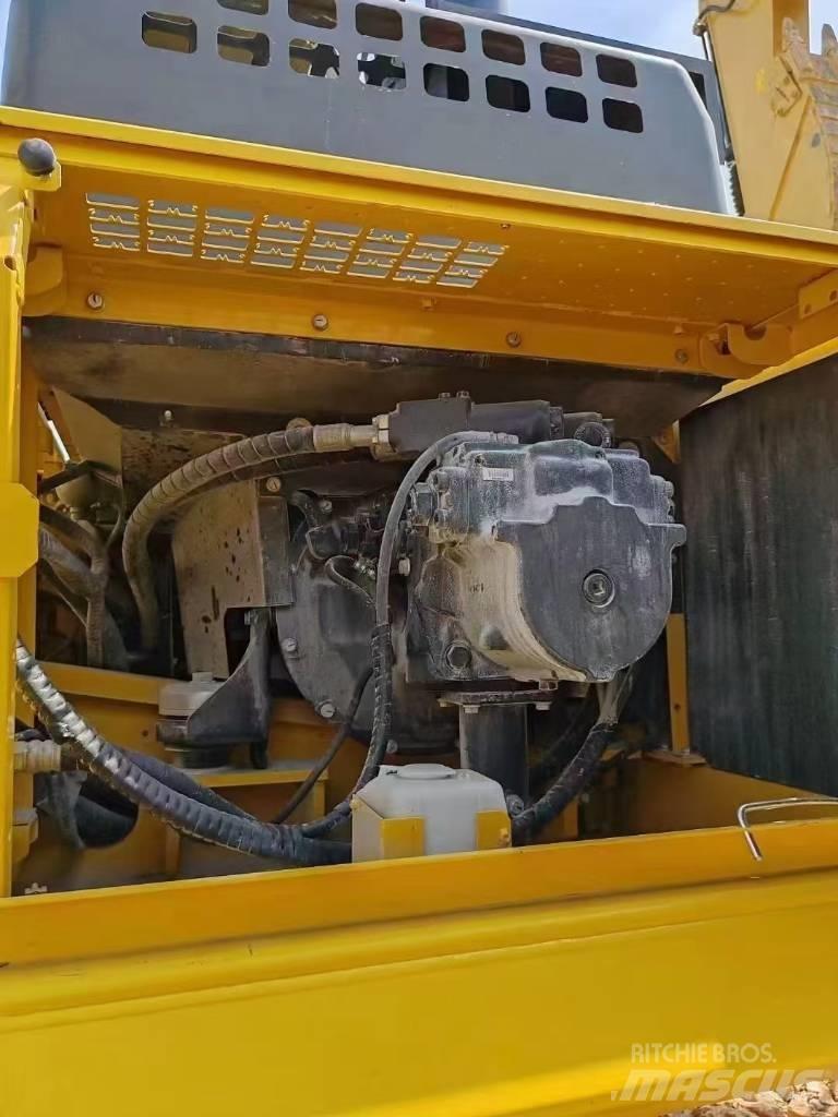 Komatsu 450LC-8 Lánctalpas kotrók