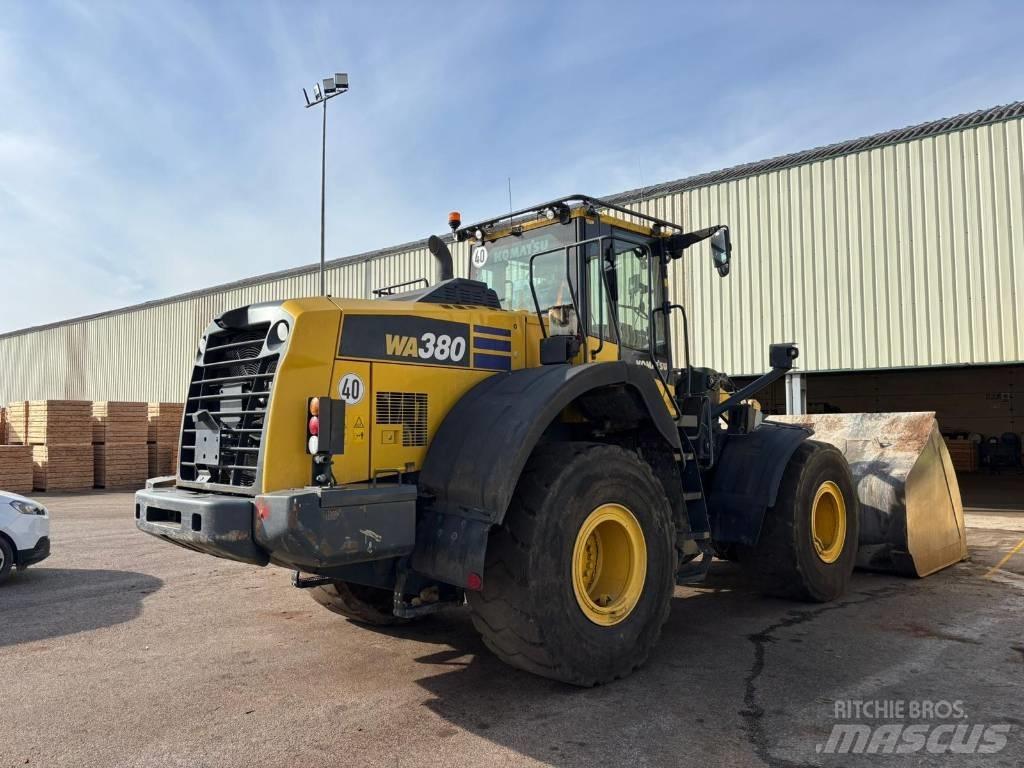 Komatsu WA 380-8 Gumikerekes homlokrakodók