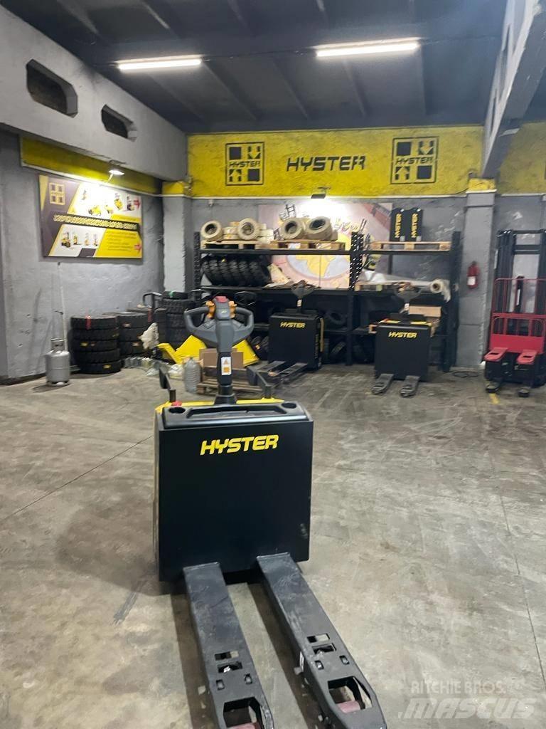 Hyster P2.0UTS Vezetőállásos alacsony emelőkocsi
