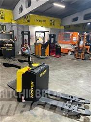 Hyster P2.0UTS Vezetőállásos alacsony emelőkocsi