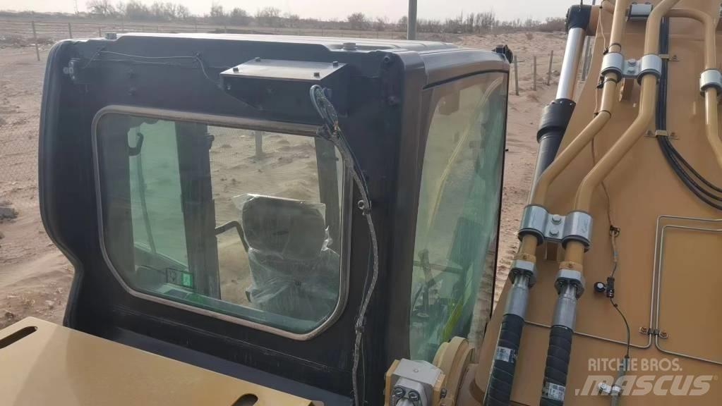 CAT 2022 CAT 350 Gumikerekes kotrók