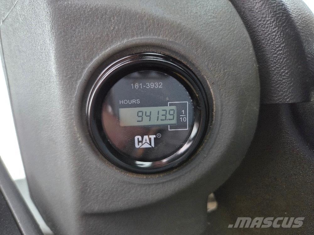 CAT 938 G Gumikerekes homlokrakodók