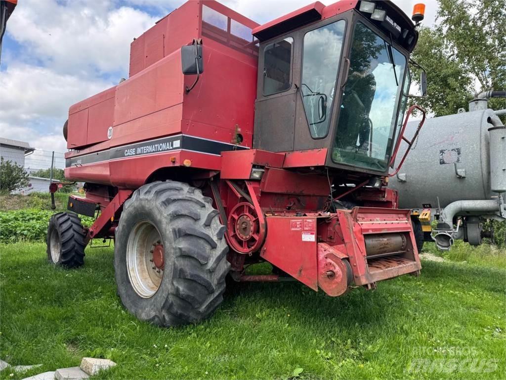 Case IH 1680 Axial Kombájnok