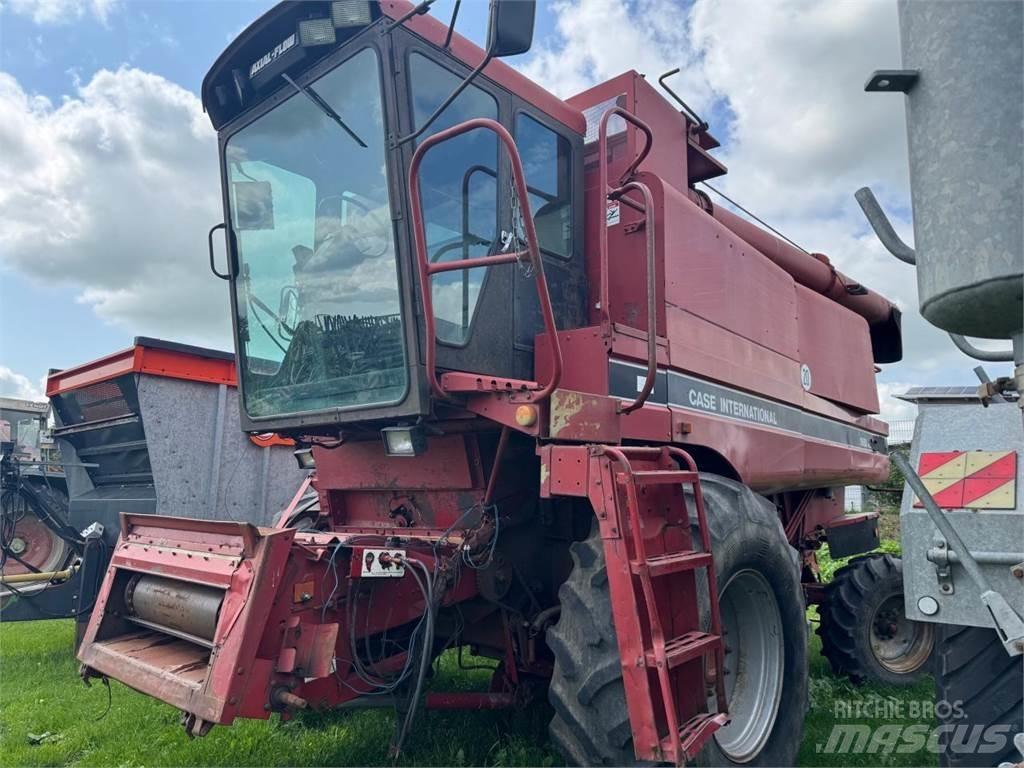 Case IH 1680 Axial Kombájnok