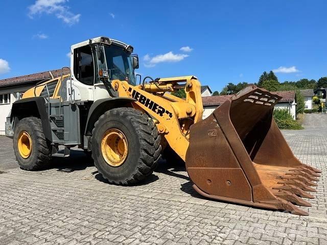Liebherr 566 Gumikerekes homlokrakodók