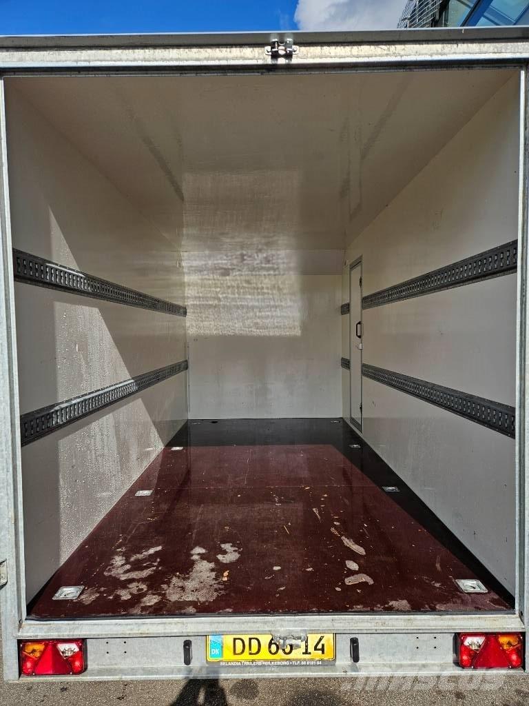  tomplan m12 Dobozos pótkocsik