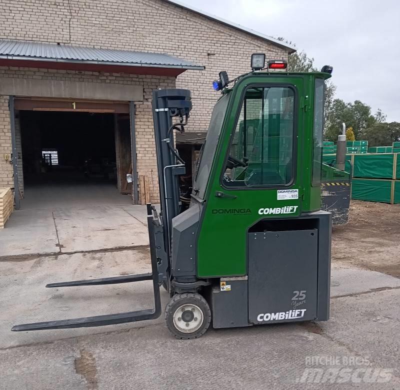 Combilift CBE 2500 Tolóoszlopos négyutas targonca
