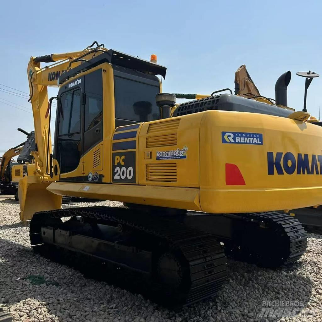 Komatsu PC 200-8 Lánctalpas kotrók