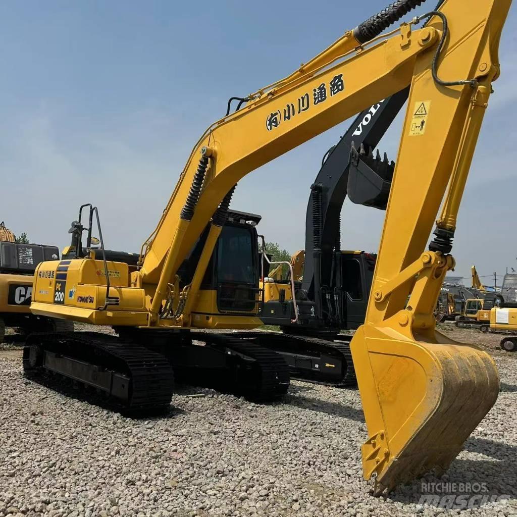 Komatsu PC 200-8 Lánctalpas kotrók