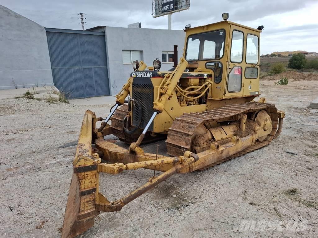 CAT D 4 D lánctalpas dózerek