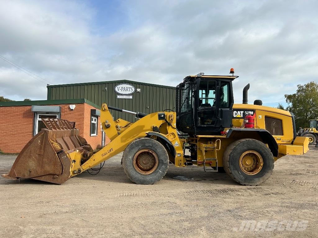 CAT 938M Gumikerekes homlokrakodók