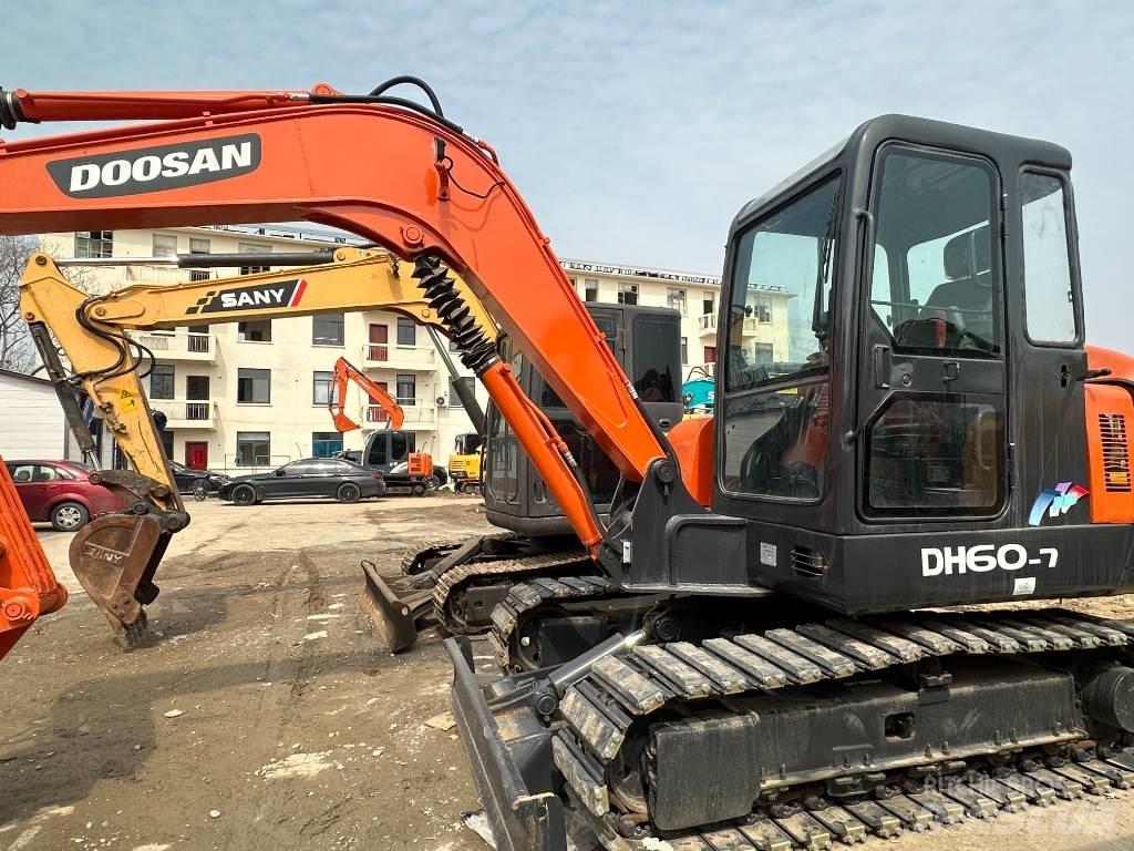 Doosan DH 60 Mini kotrók < 7t
