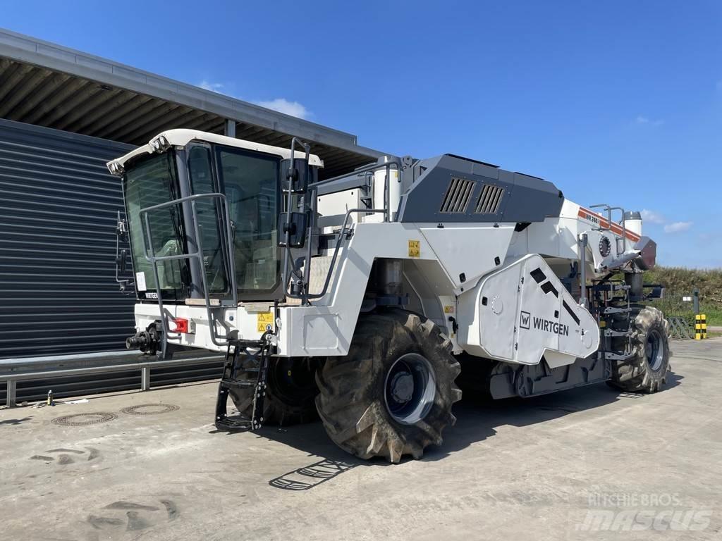 Wirtgen WR 240I Aszfalt aprítók