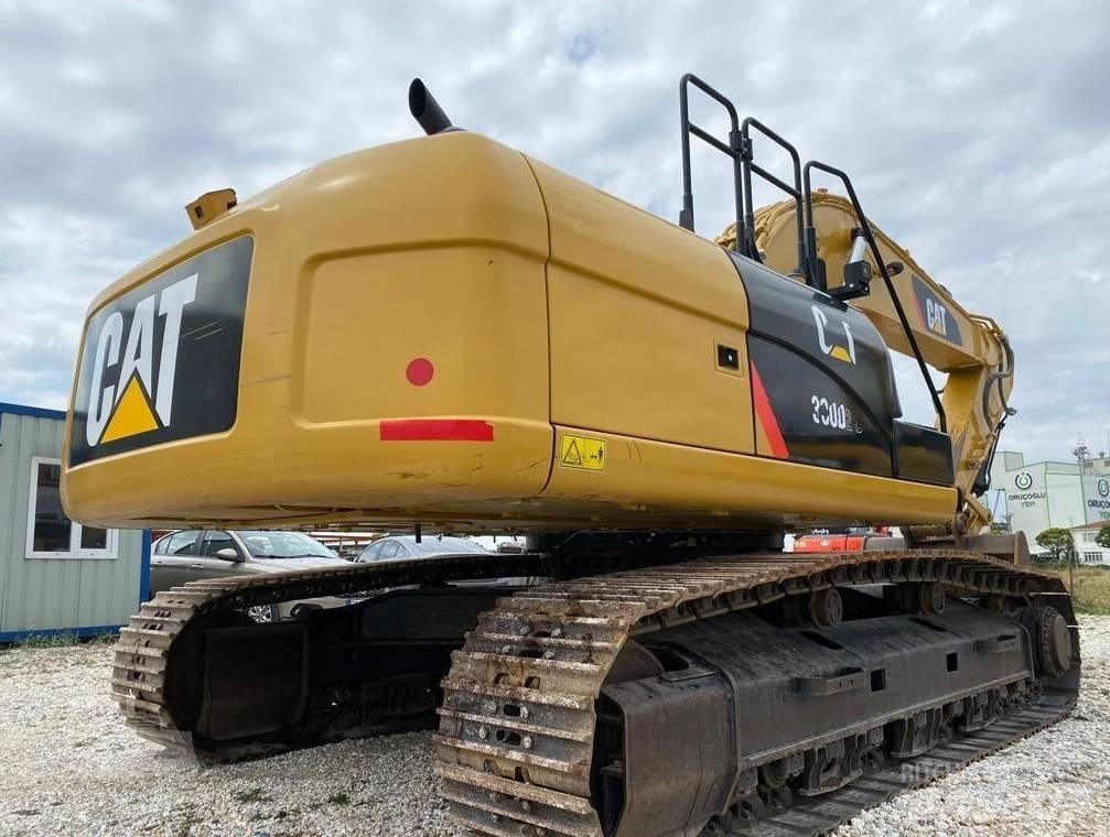CAT 330D2L Lánctalpas kotrók
