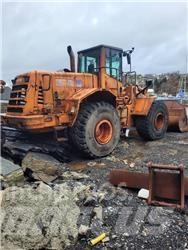 Fiat-Hitachi w230 Gumikerekes homlokrakodók