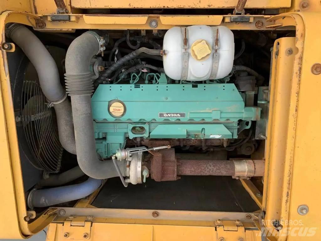 Volvo EC210D Lánctalpas kotrók