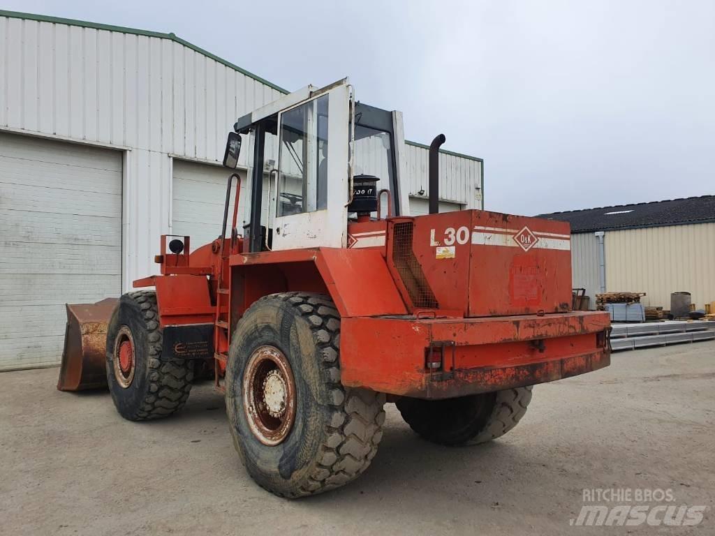 O&K L 30 Gumikerekes homlokrakodók