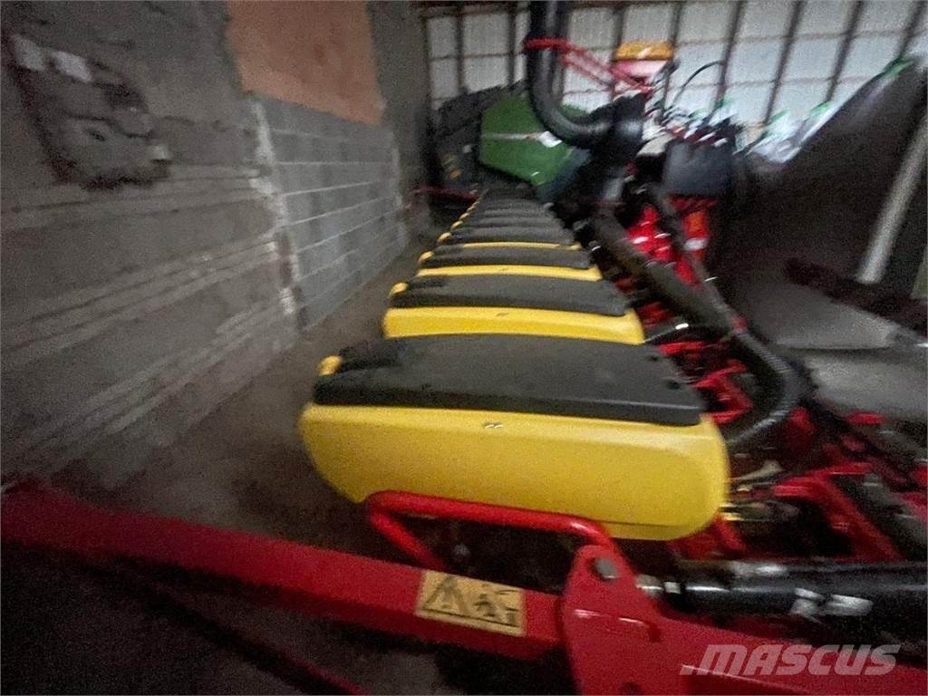 Väderstad TPV 12 Precíziós vetőgépek