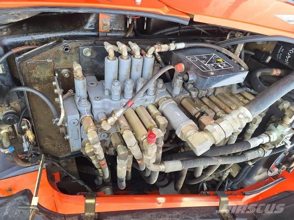 Kubota KX080 Közepes (midi) kotrók 7 t - 12 t