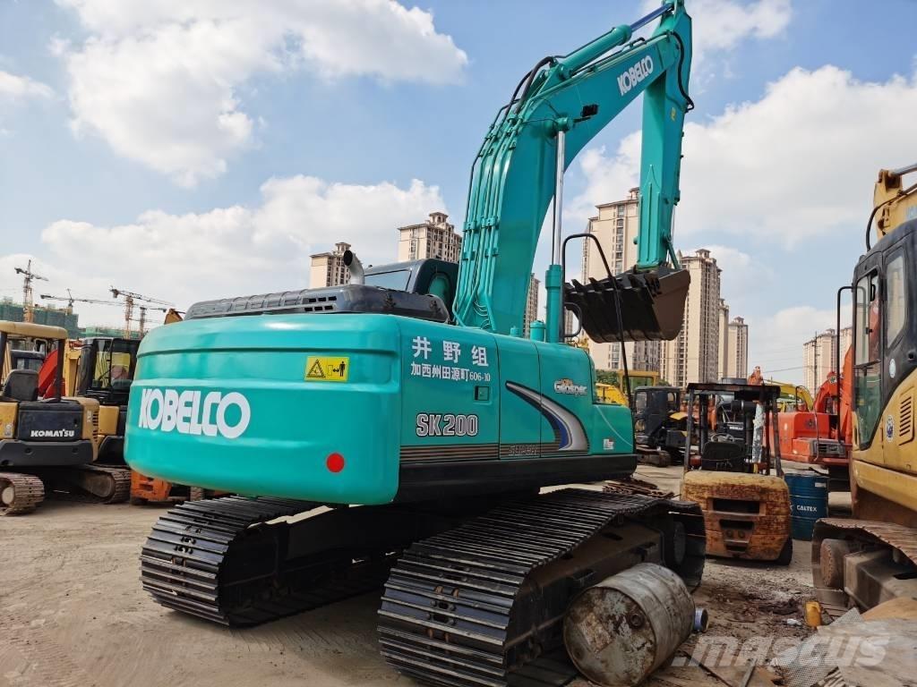 Kobelco SK 200 Lánctalpas kotrók