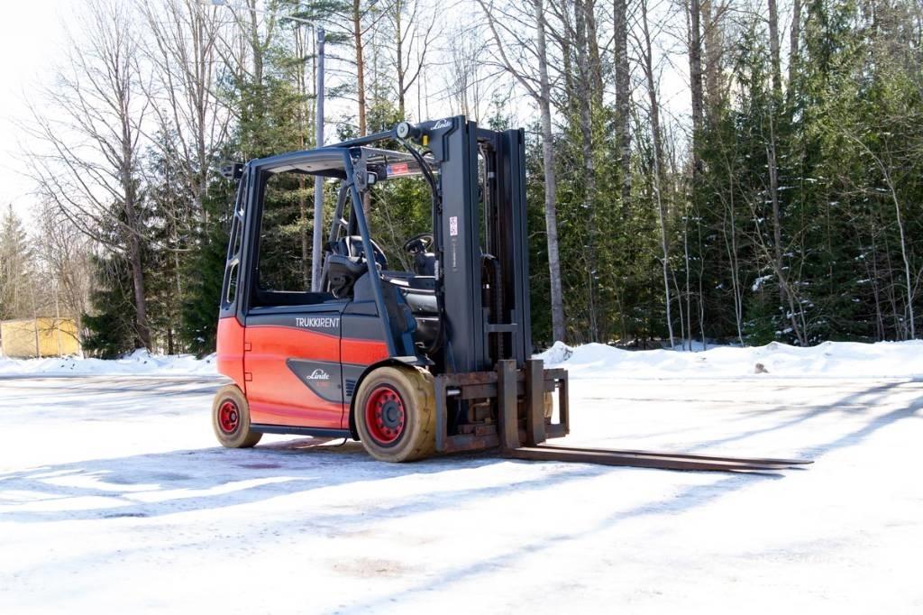 Linde E50 Elektromos targoncák