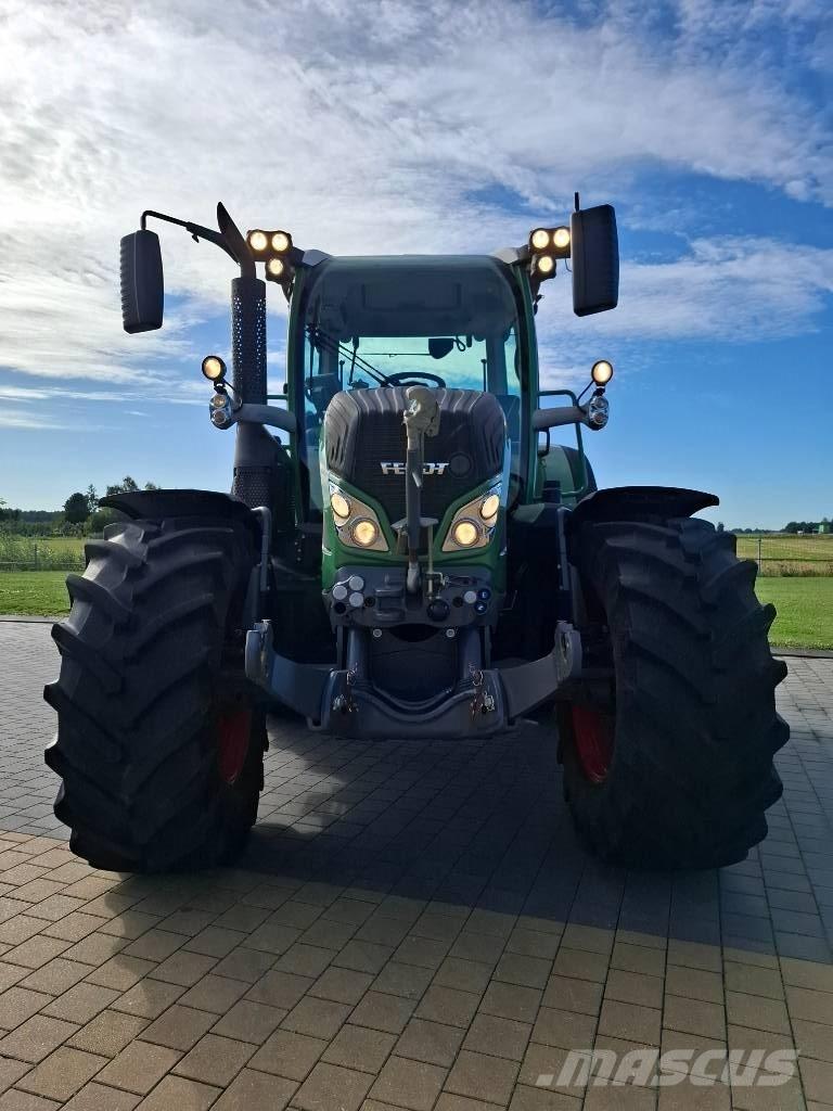 Fendt 516 Vario Traktorok