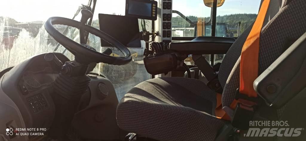 Volvo L 120 H Gumikerekes homlokrakodók