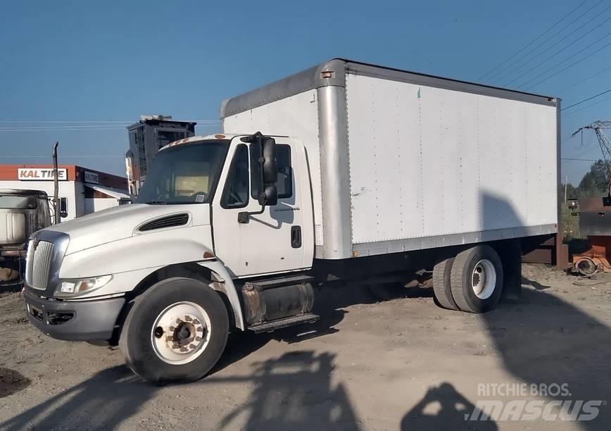 International 4300 Dobozos teherautók