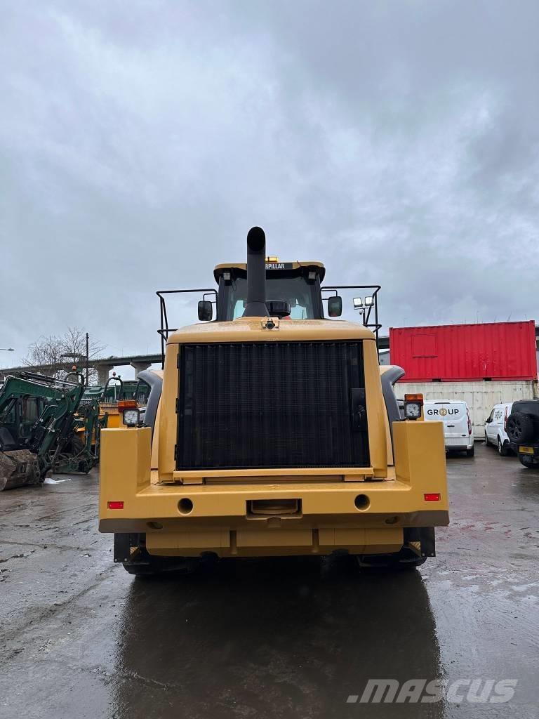 CAT 980H Gumikerekes homlokrakodók