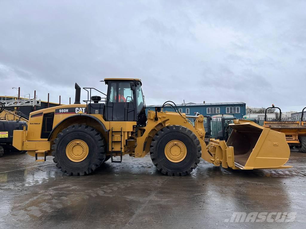 CAT 980H Gumikerekes homlokrakodók