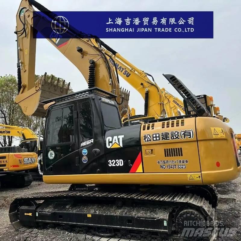 CAT 323 D Lánctalpas kotrók