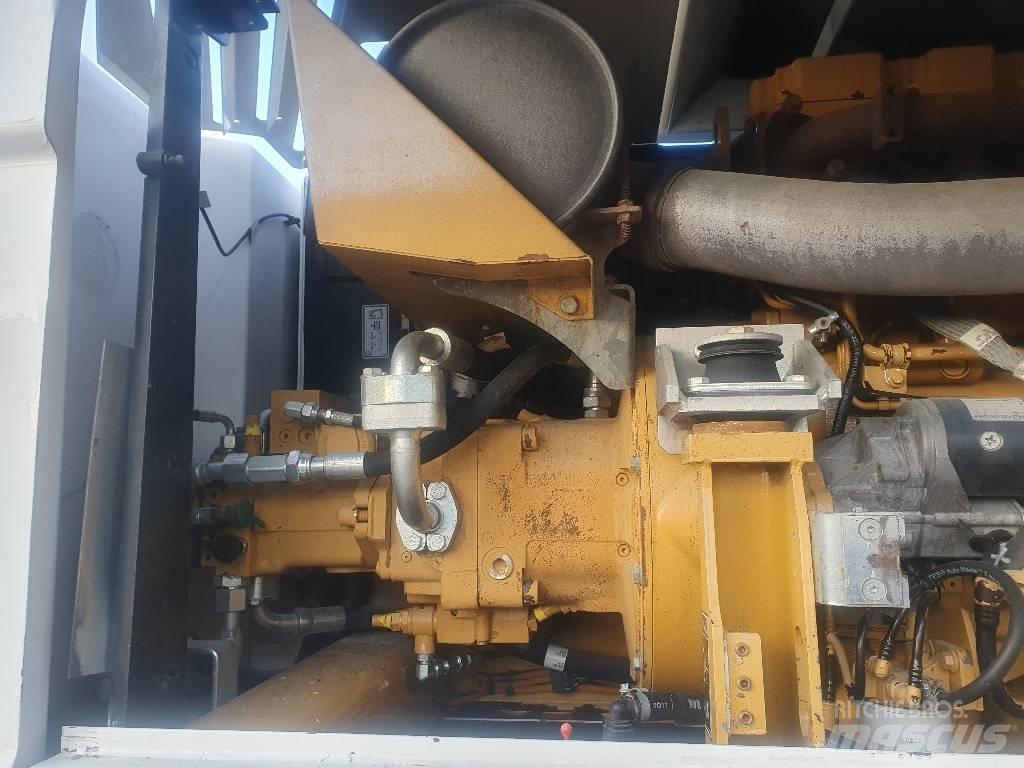 CAT M 316 D Gumikerekes kotrók