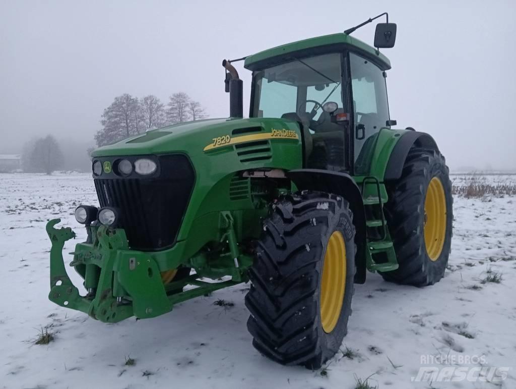 John Deere 7820 Traktorok