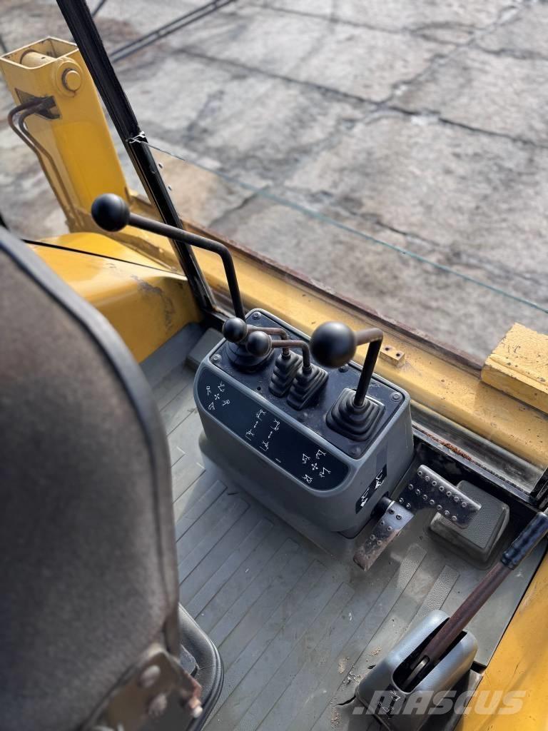 CAT 428 C Kotrórakodók