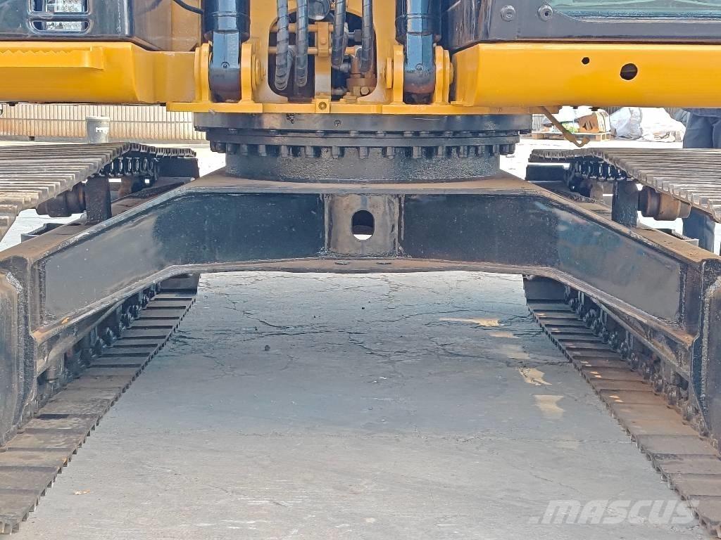 CAT 312D2 Közepes (midi) kotrók 7 t - 12 t