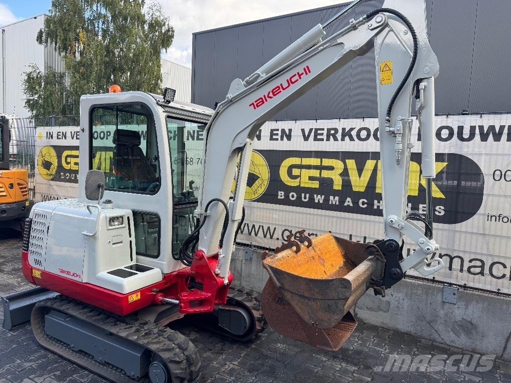 Takeuchi TB125 Mini kotrók < 7t
