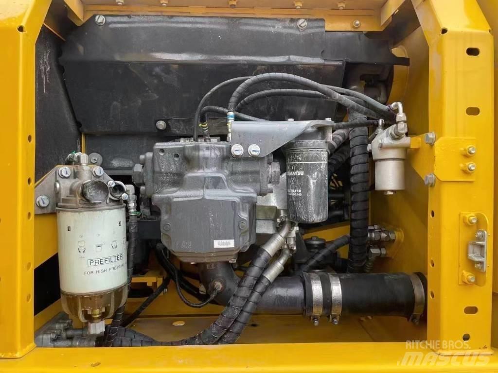 Komatsu PC220-8 Lánctalpas kotrók