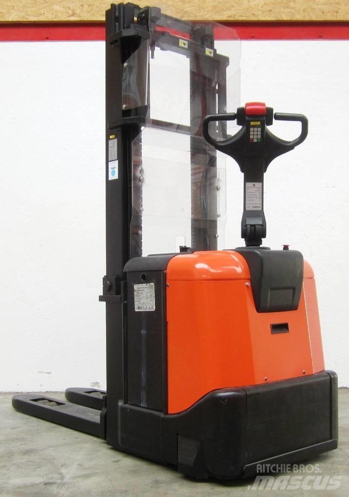 BT SPE 200 Gyalogkíséretű targonca