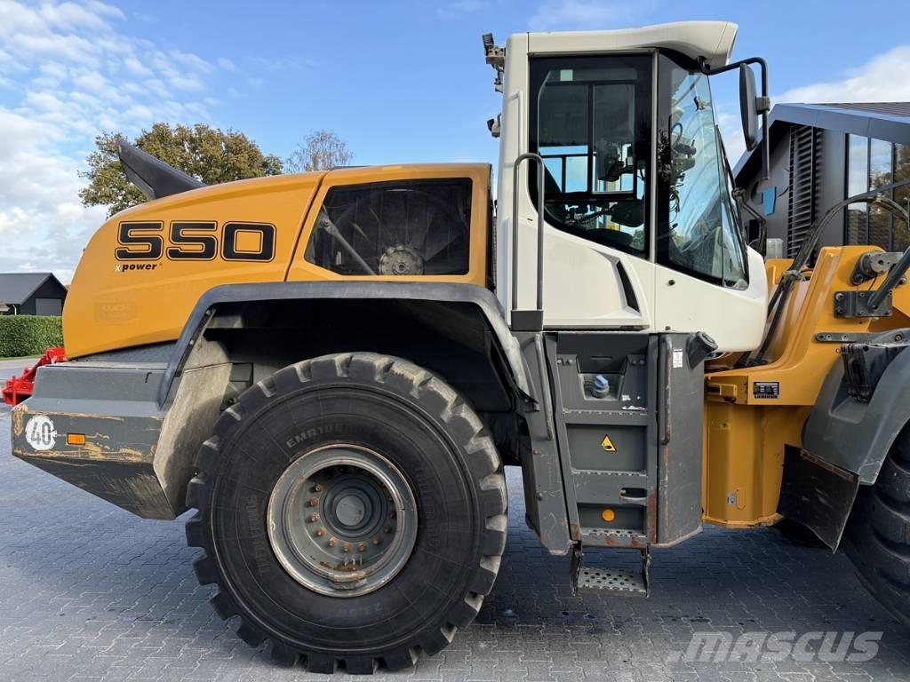 Liebherr L 550 Gumikerekes homlokrakodók