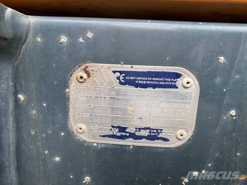 Hyundai R55W-9A Gumikerekes kotrók