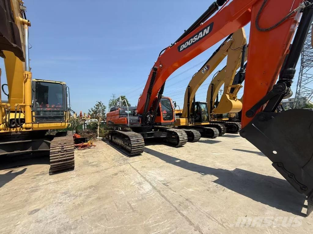 Doosan DX 340 Lánctalpas kotrók