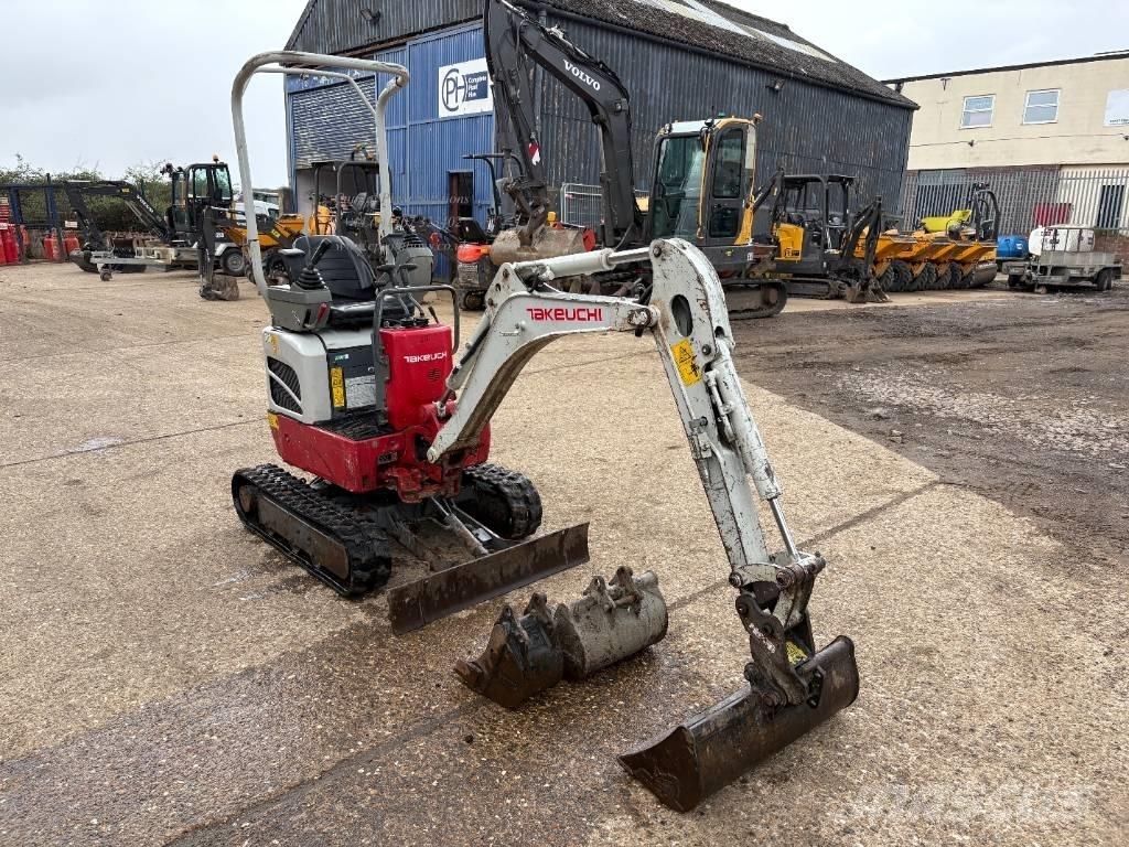 Takeuchi TB 210 R Mini kotrók < 7t