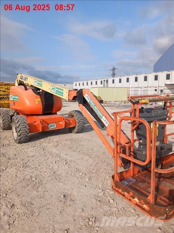JLG 600 AJ Karos emelők