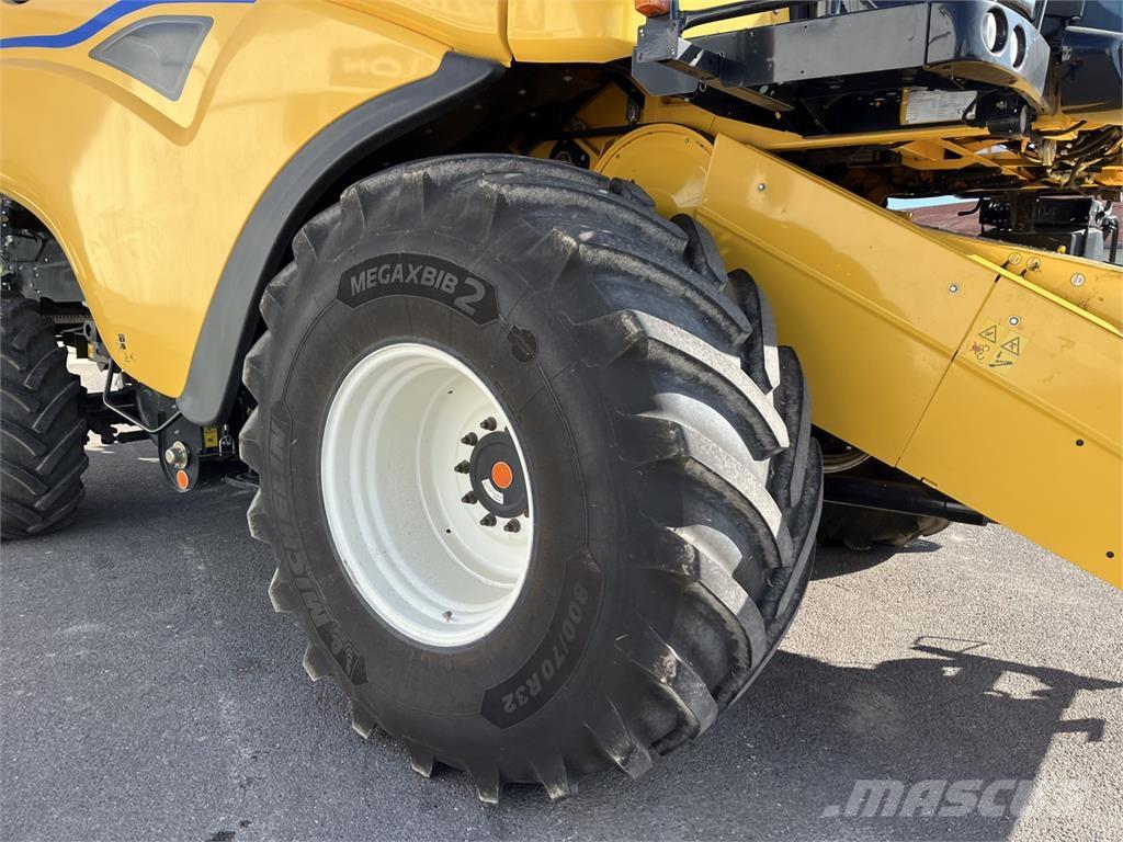 New Holland CX8.70 Kombájnok