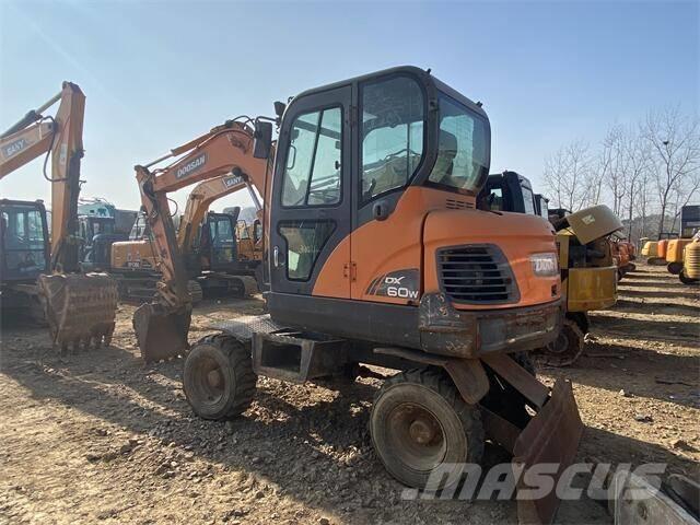 Doosan DX60W Lánctalpas kotrók